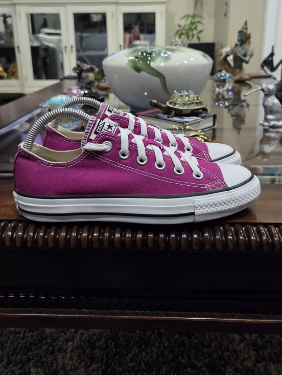 Converse Shoes - Converse Chuck Taylor All Star Low Top Womens Sneakers - Pink